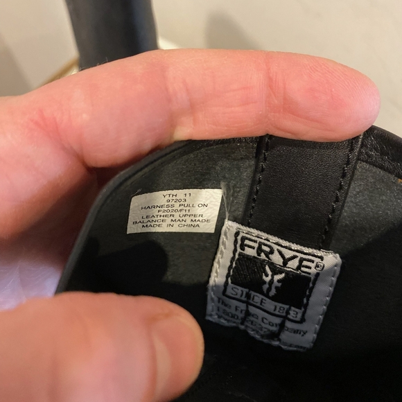 Frye - Picture 4 of 4